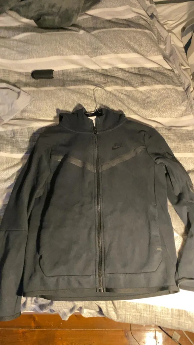 Nike tech fleece black - Image 4