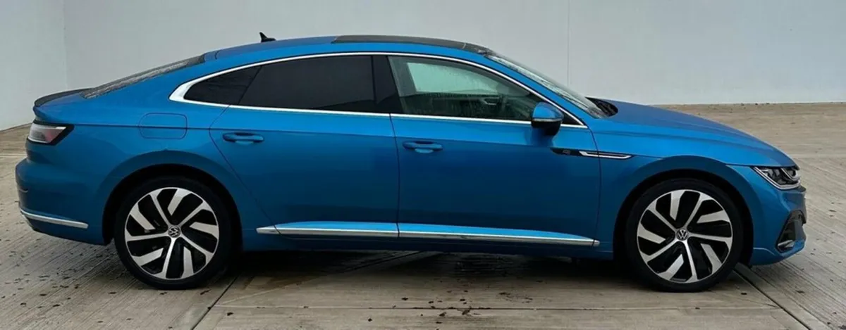 2.0 TDI R-Line Fastback 5dr Diesel DSG Euro 6 (s/s - Image 3