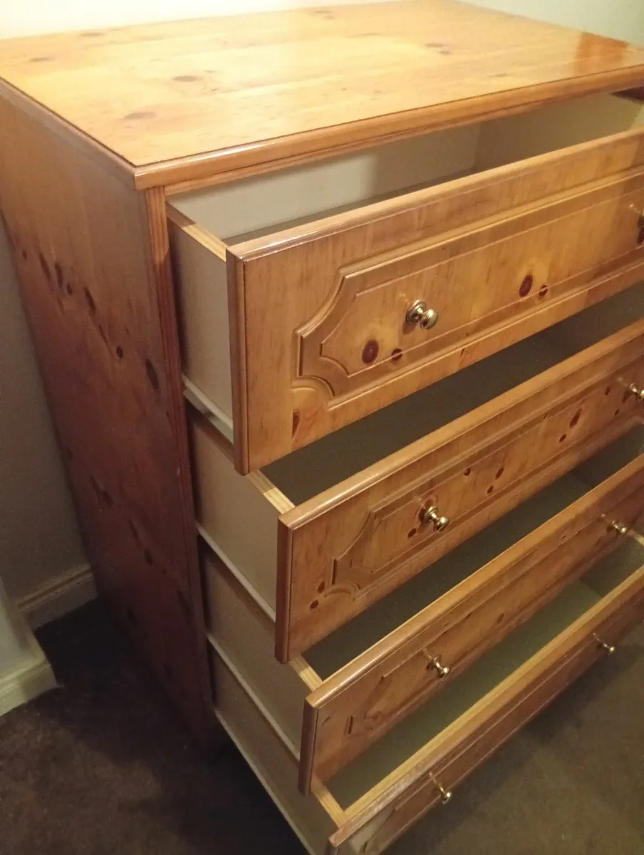 Solid Quality Huge chest of drawers - Image 2