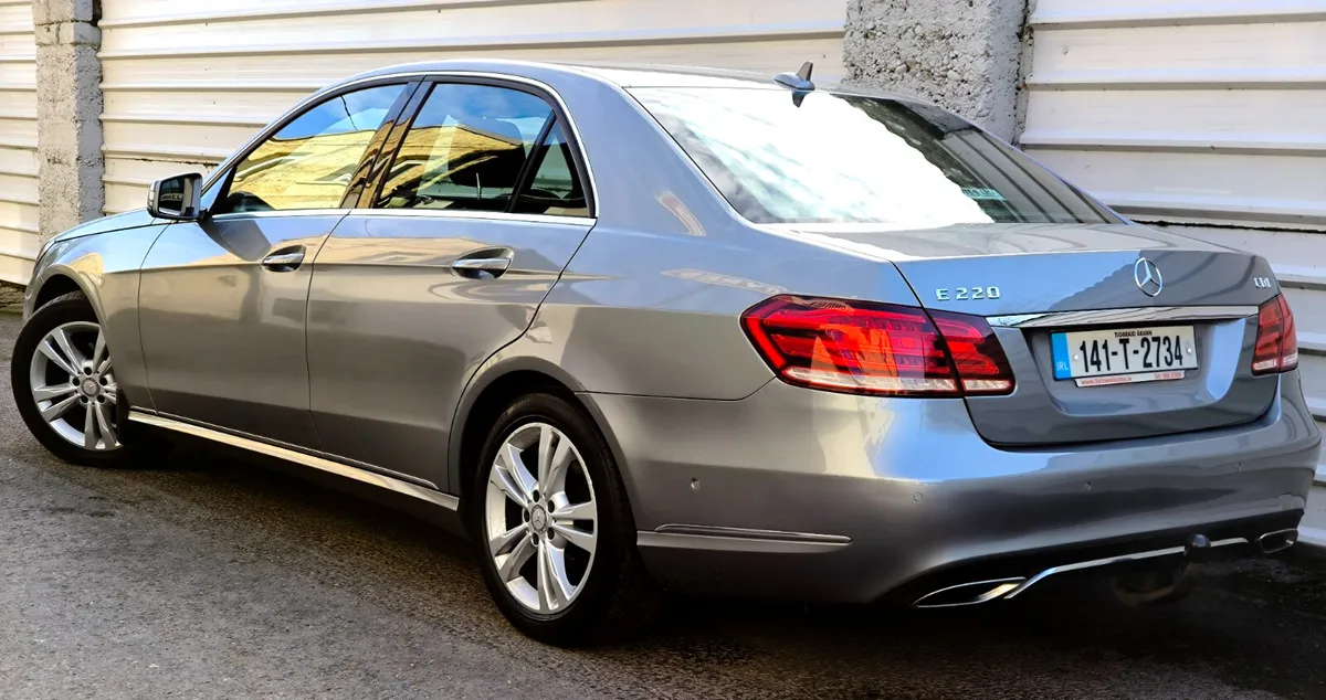 Mercedes-Benz E-Class 2014 LOW KILOMETRES - Image 4