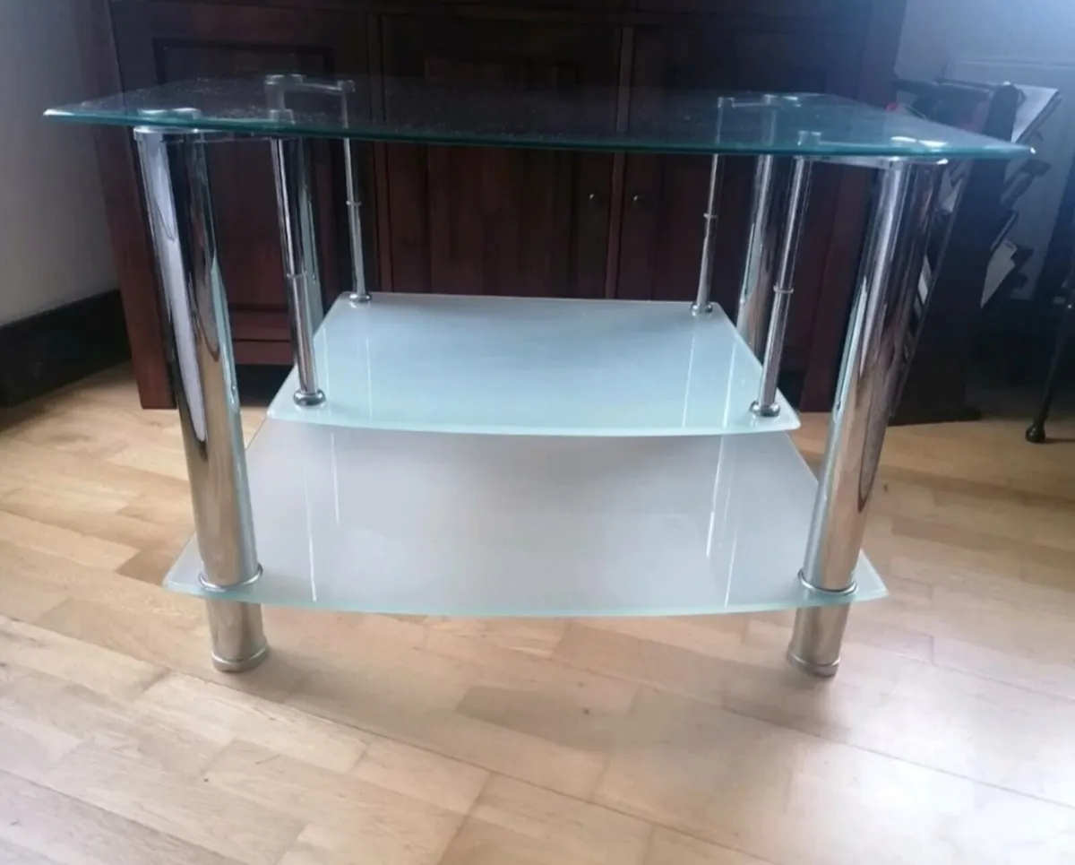 TV Table - Image 1