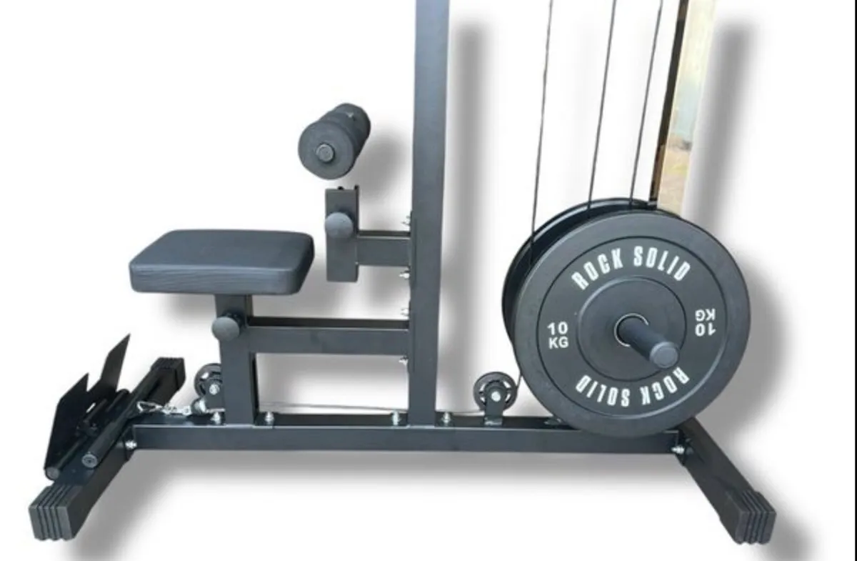 Lat Pull down/ Low Row Combo Machine (new in box) - Image 3