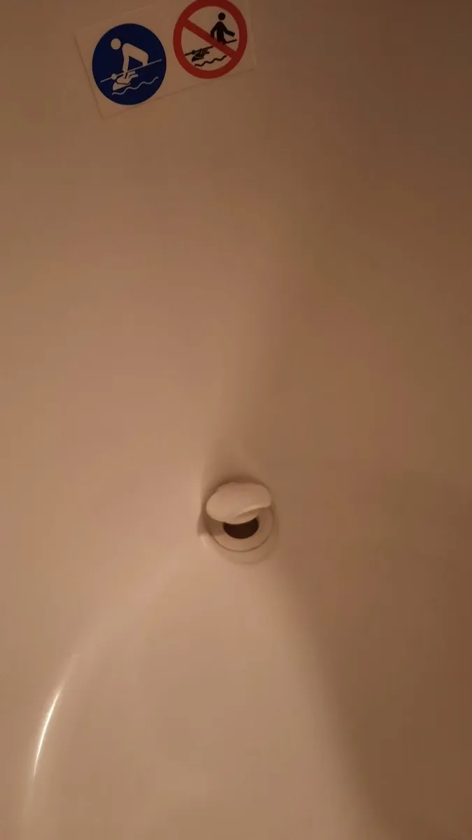 Strata - Deluxe Baby Bath Tub [FREE] - Image 4