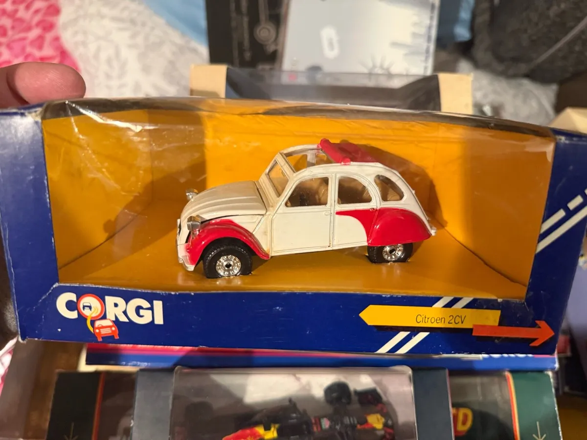 Select of Corgi models buses/trucks - Image 2