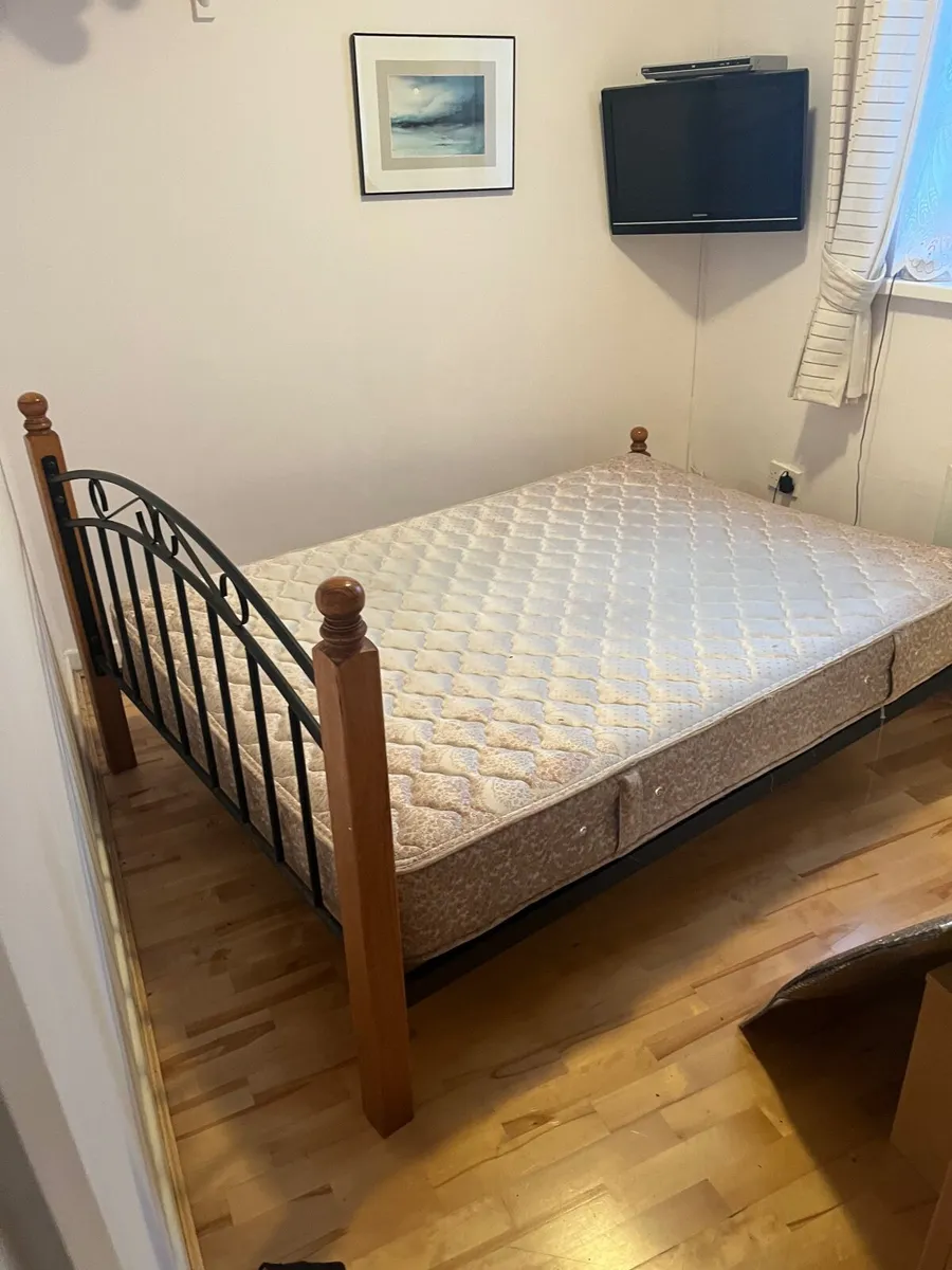 Double bed - Image 2