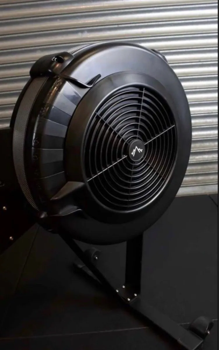 Commercial Air Rowing Machine (new in box) - Image 4