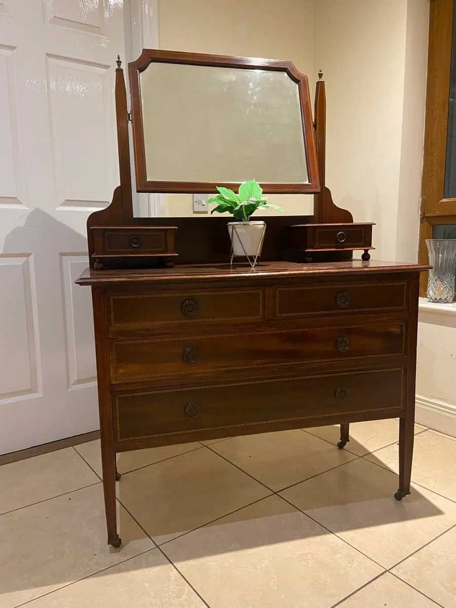 Edwardian Mahogany & Rosewood dresser - Image 1