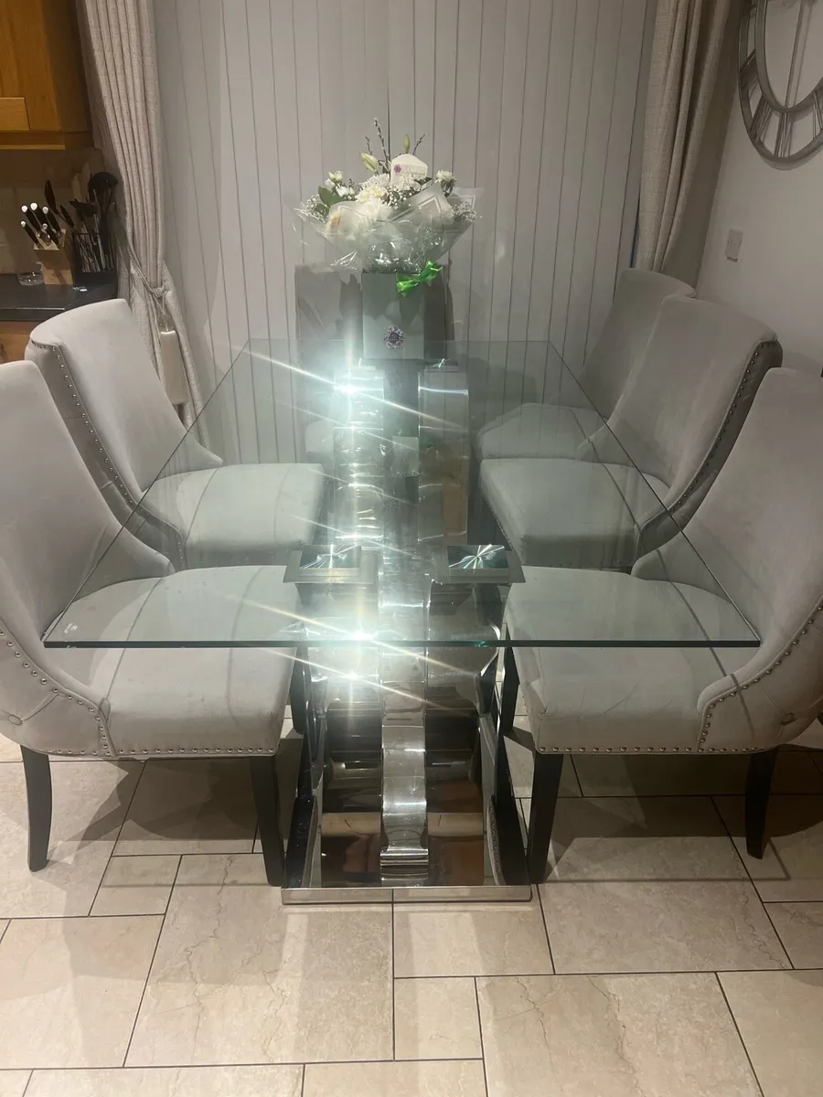 Kitchen Table with 6 Chairs - Image 2