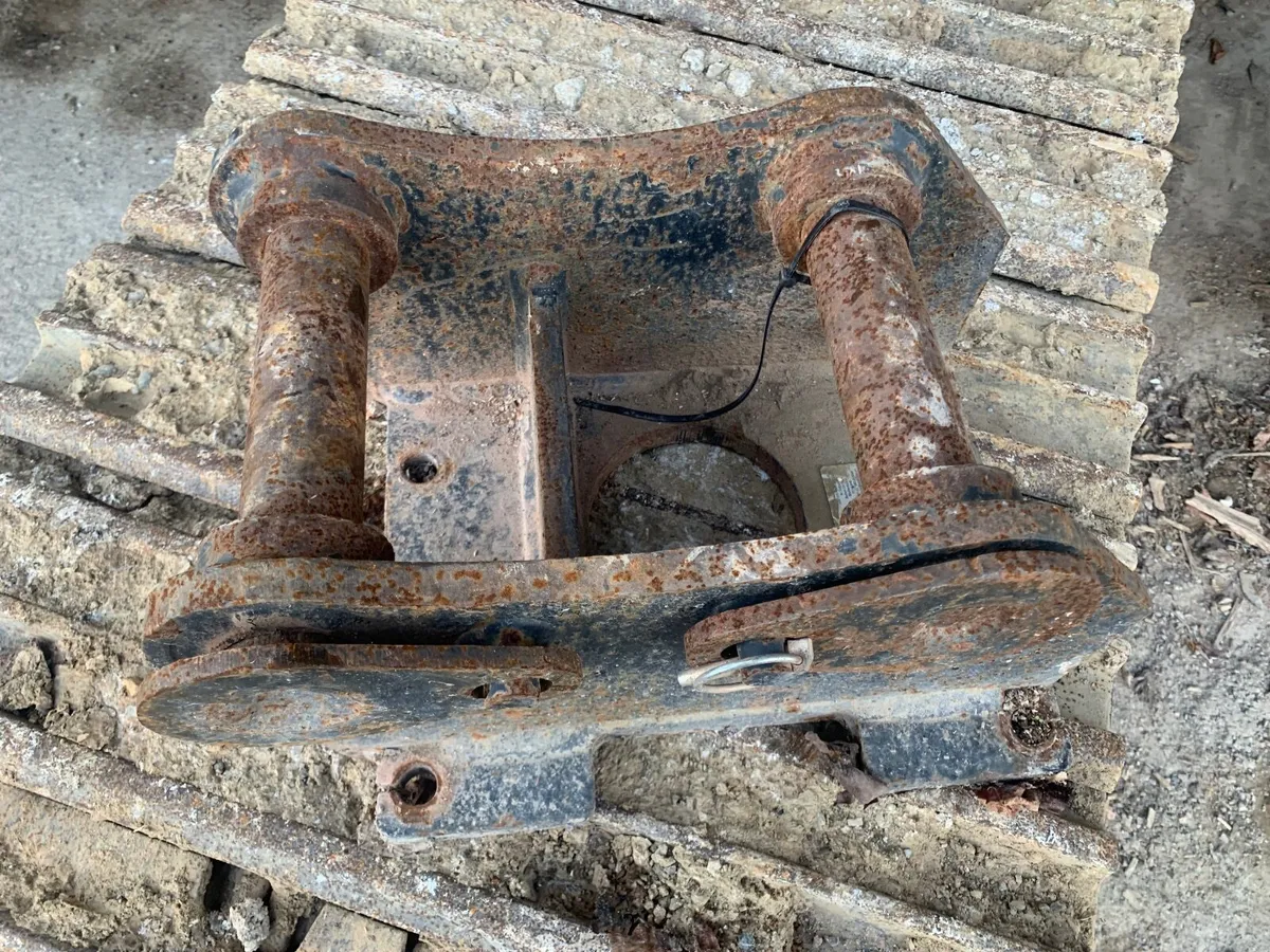 Breaker-attachment cradles 45mm - 80mm - Image 2