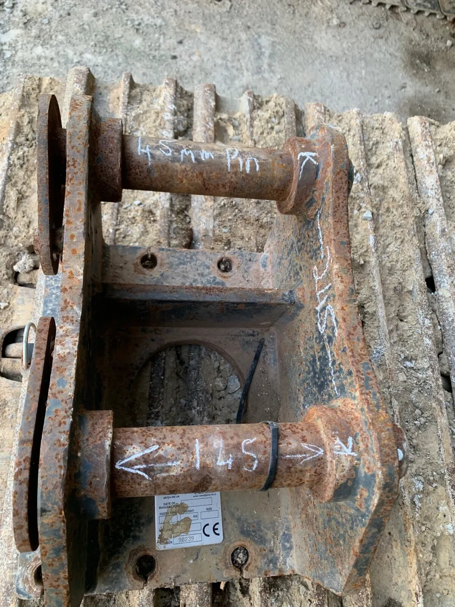 Breaker-attachment cradles 45mm - 80mm - Image 3