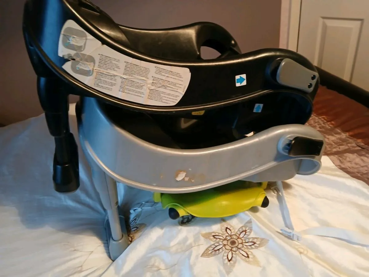 Child Car Seat - Image 4