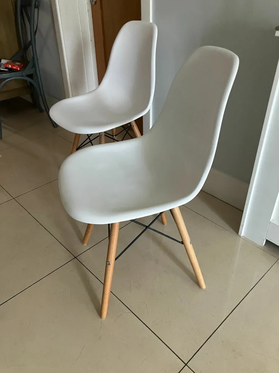 2 Contemporary White Chairs with Oak Legs - Image 4