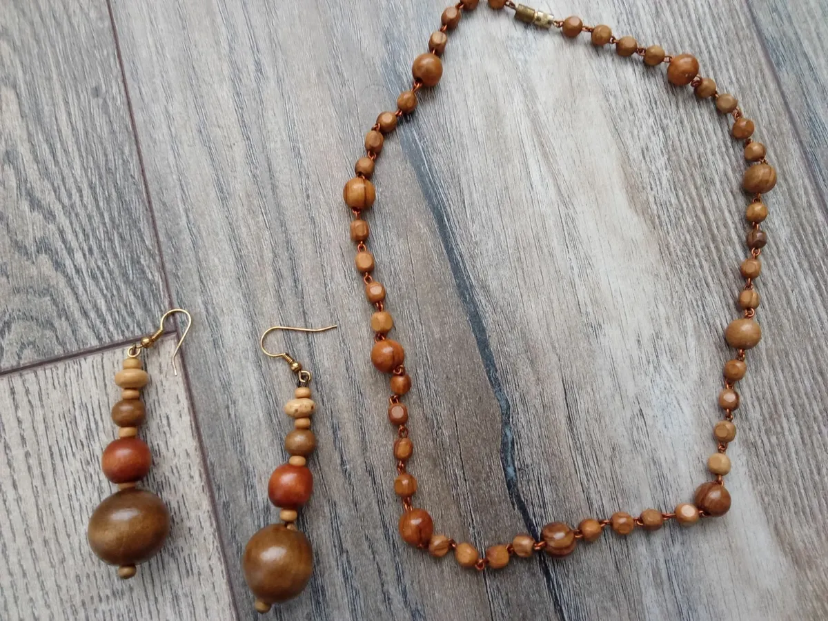 Wooden Beaded Necklace/Earrings Set. - Image 1