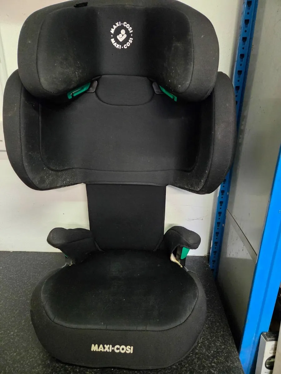 Maxi Cosi Car seat - Image 1