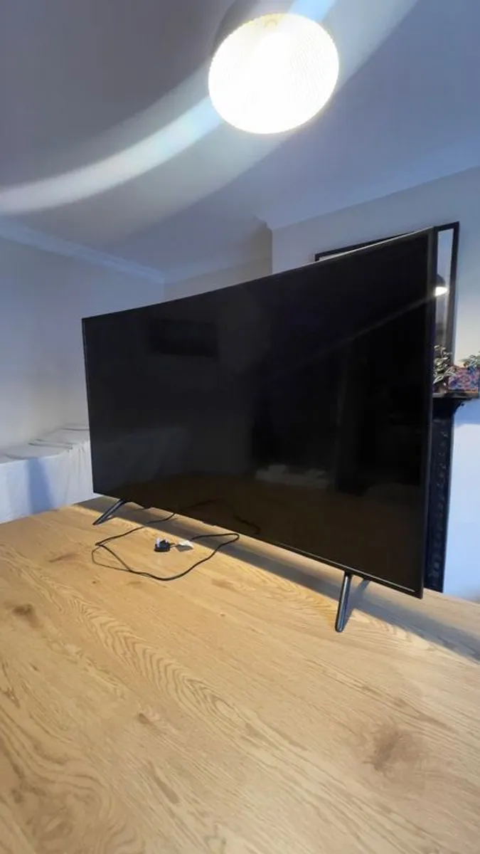 Samsung 55 inch HDR LED TV - Image 1