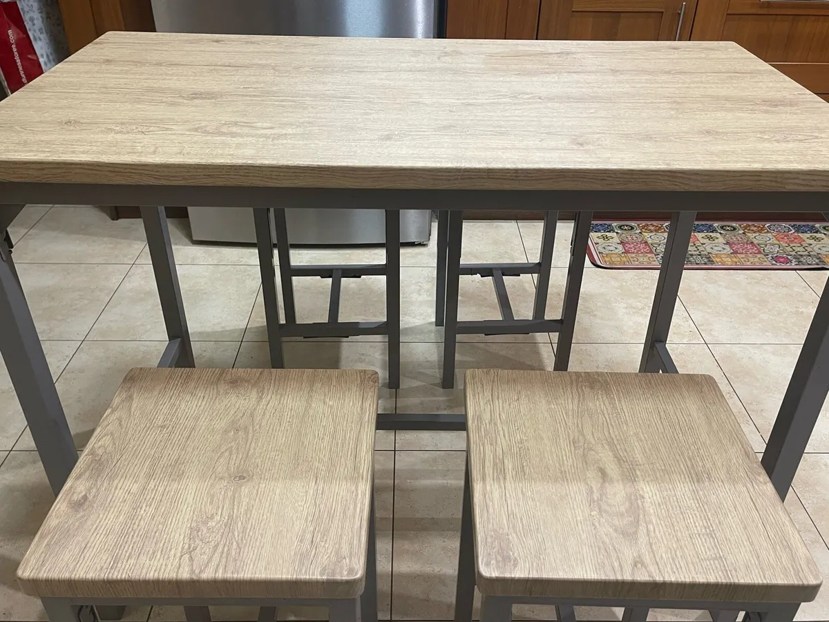Table and 4 stools - Image 2