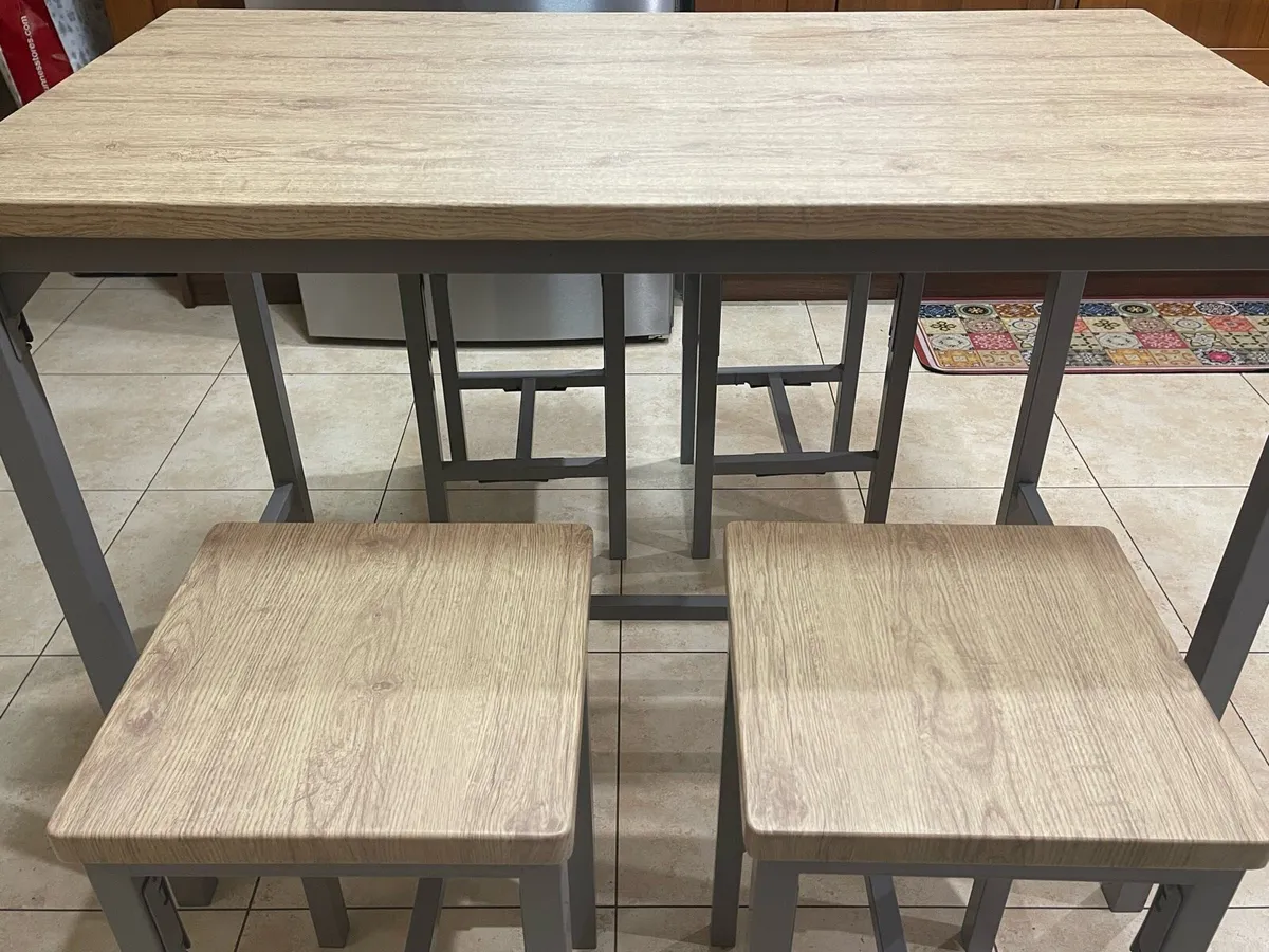 Table and 4 stools - Image 3