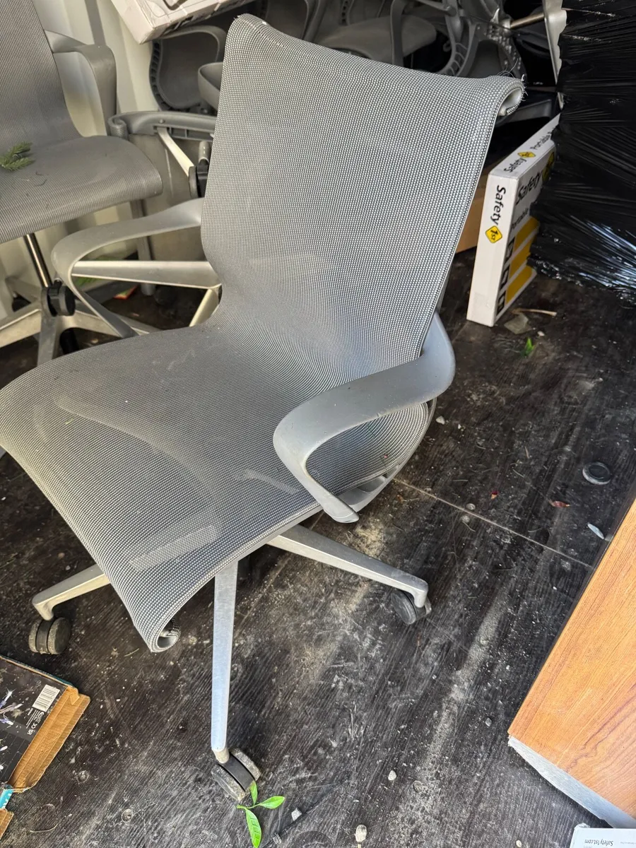 Office chairs - Image 1