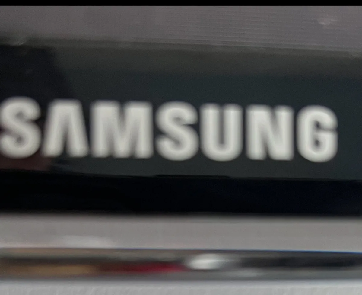 SAMSUNG 32”-LED SMART TELEVISION - Image 4
