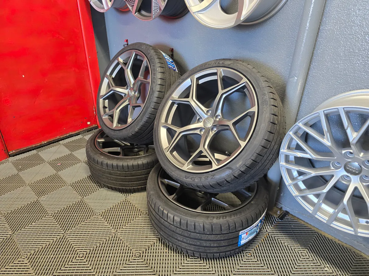 **Special** 20" Audi C8 Style