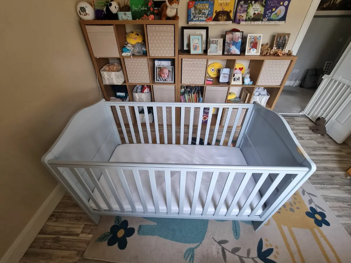 Baby furniture and accesseries - Image 2