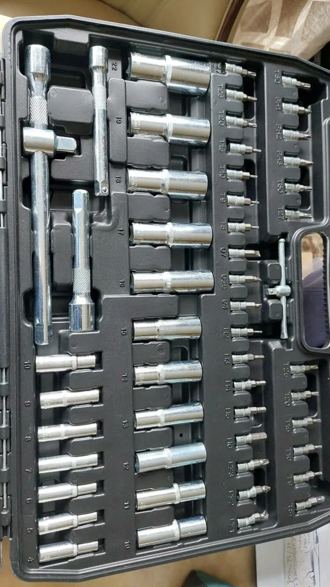 172 Piece Chrome Vanidium Socket Set - Image 3