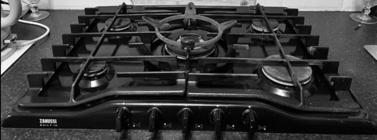 ZANUSSI 5 RING GAS HOB - Image 3