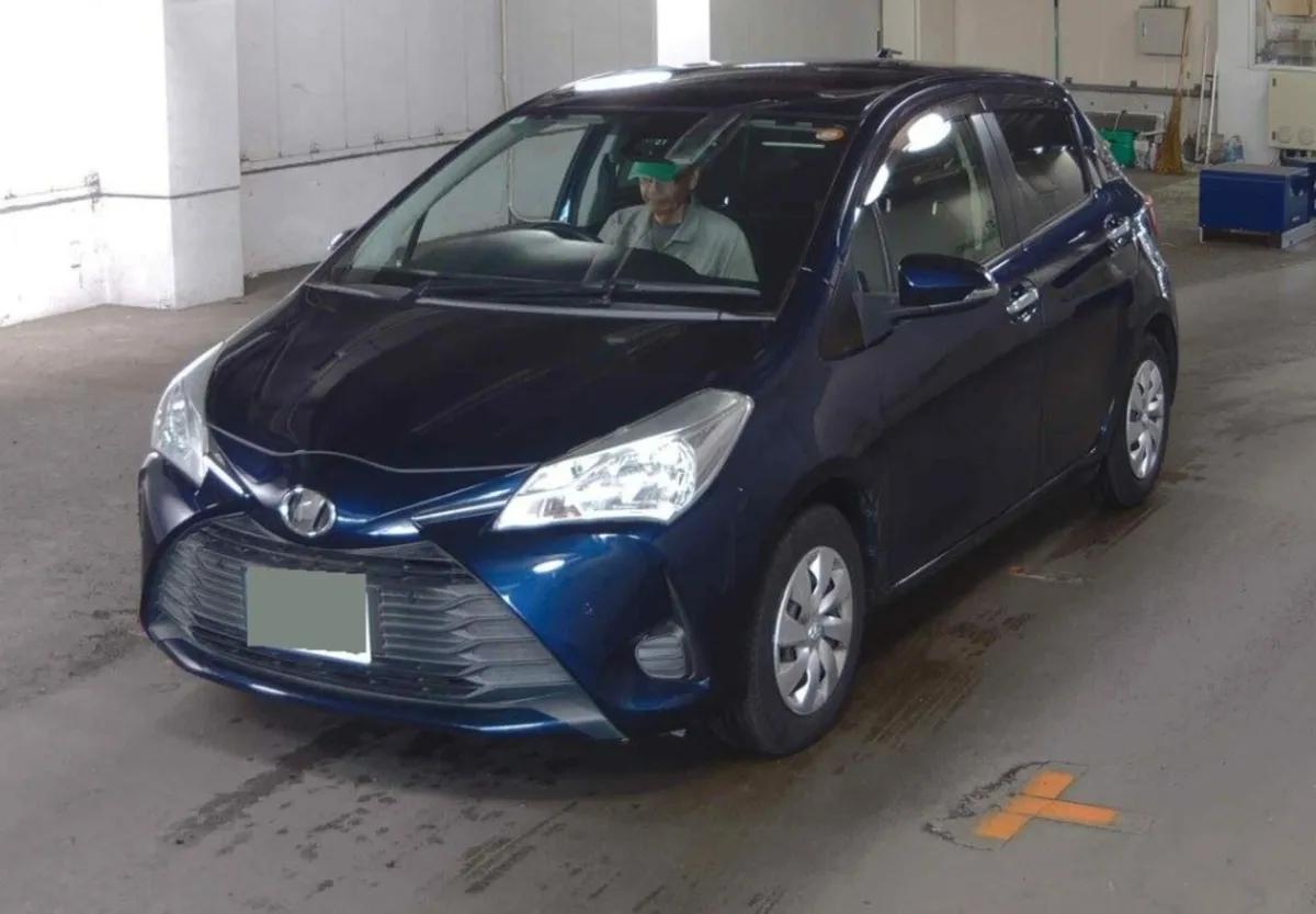 2018 Toyota Vitz - Image 2