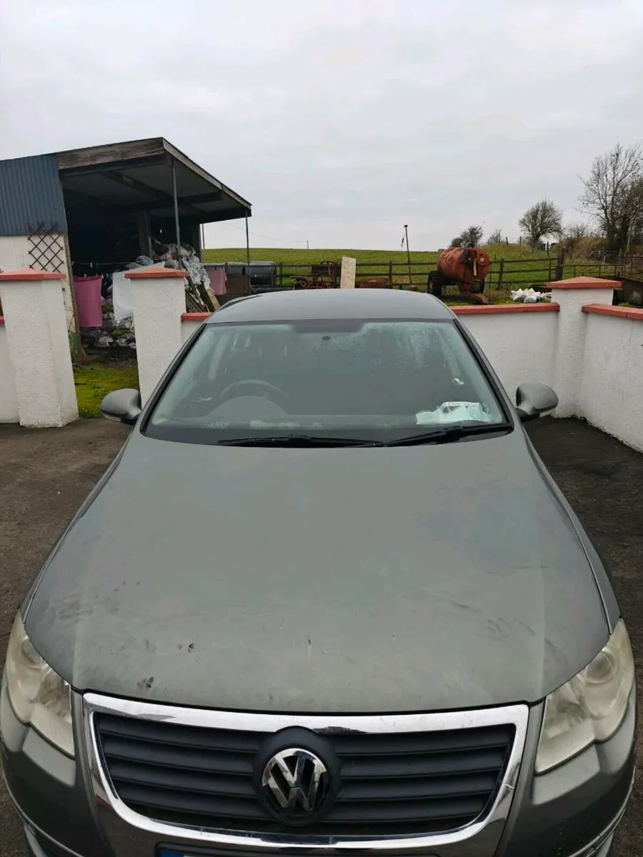 2008 volkswagen passat - Image 1