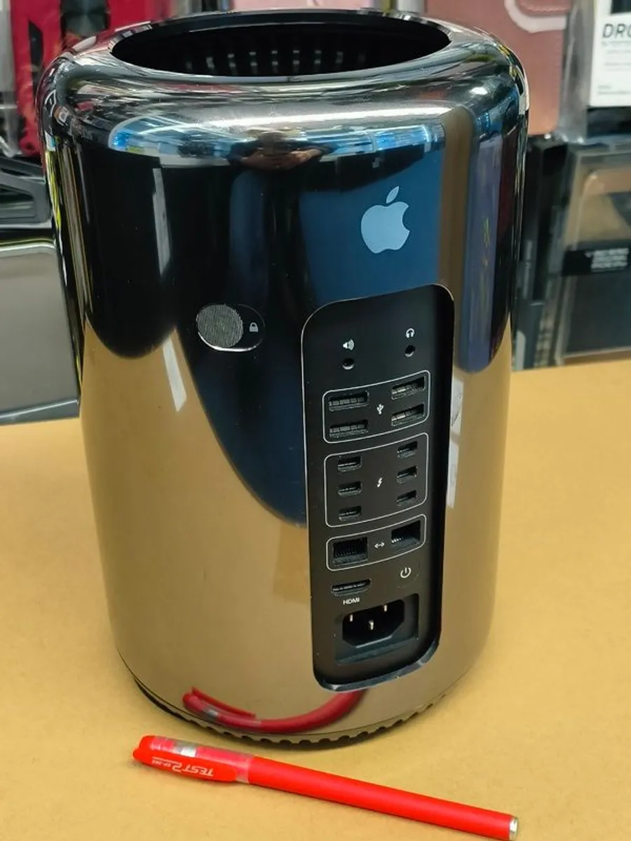 Apple Mac Pro (Late 2013) A1481 3.7GHz Intel Xeon E5, 32GB RAM, 1TB SDD macOS Sequoia (Graphics: AMD FirePro D300 2GB) - Image 1
