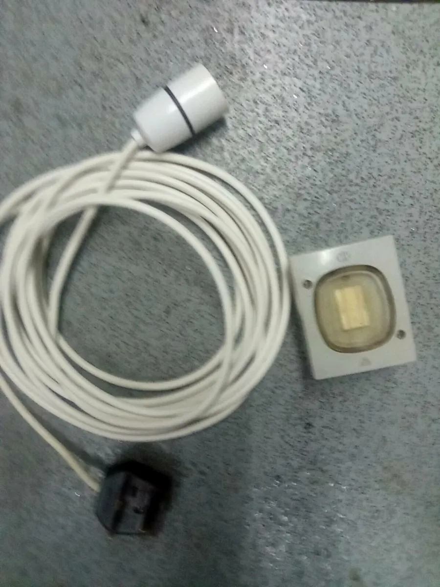 5. METRE. LEAD. LIGHT.  AND.  LIGHT. SWITCH - Image 1