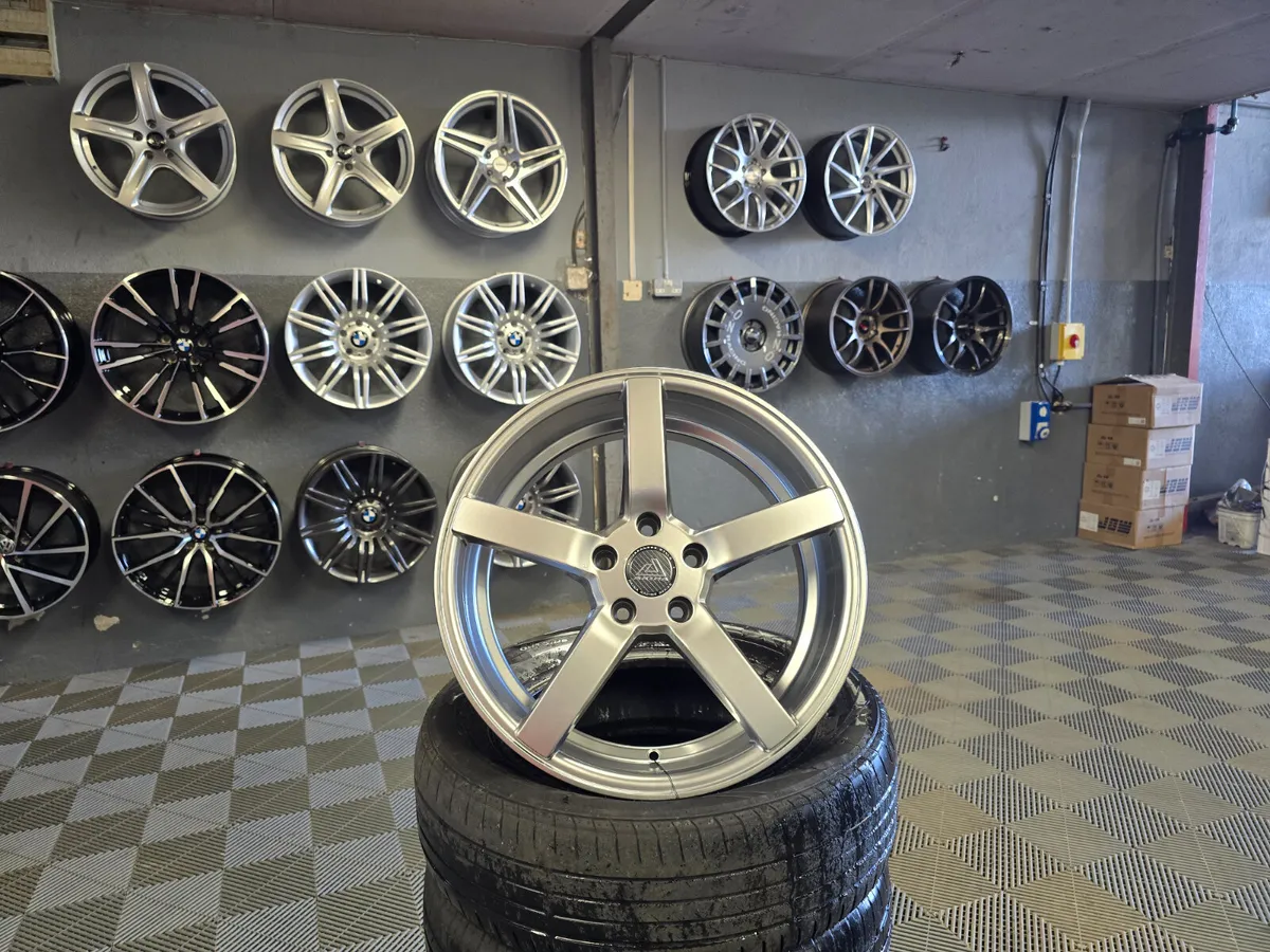 **Special** 18" Akina Magnum - Image 1