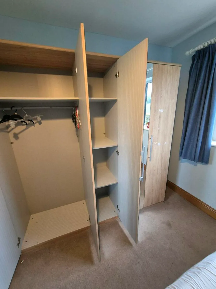 Wardrobe - Image 2