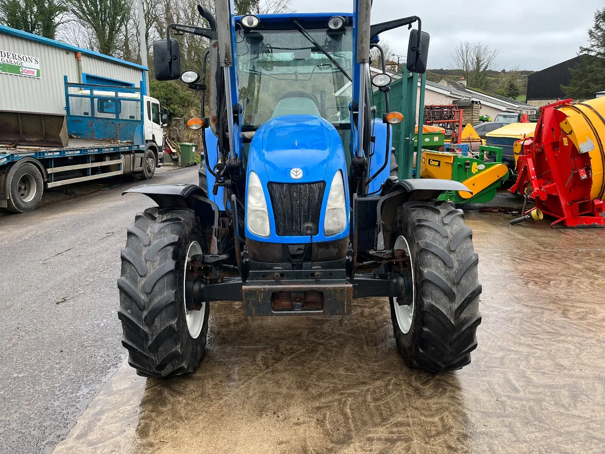 New Holland T5050 - Image 2
