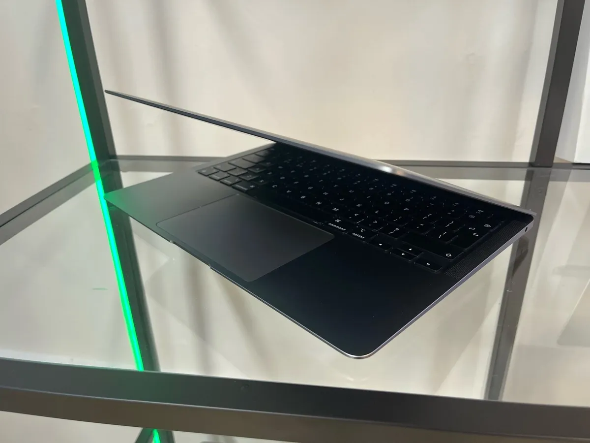 Macbook Air M1 - Image 2