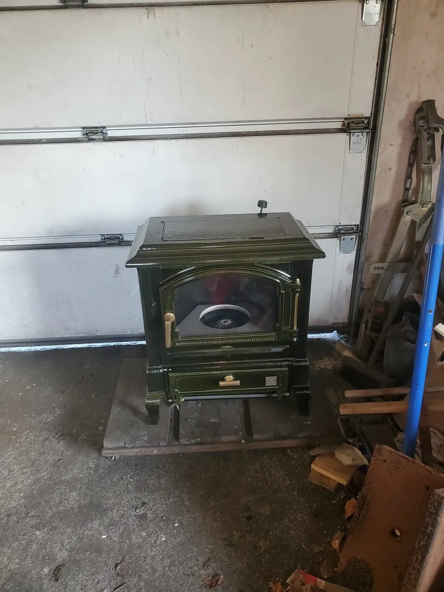 Nestor Martin 9kw oil stove fully refurbished - Image 1