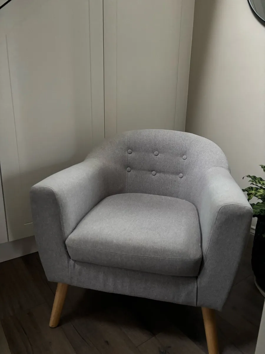 Armchairs x2 - Image 4