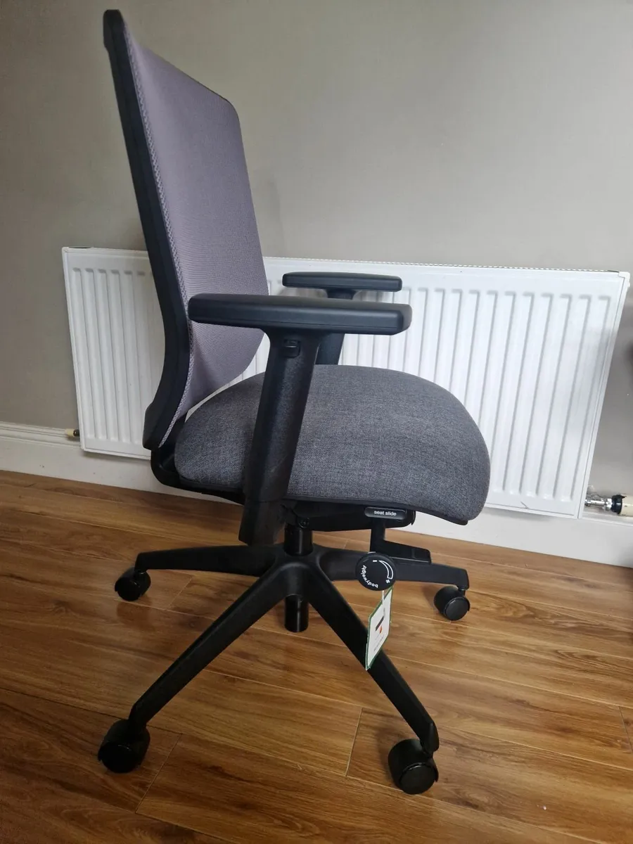 Boss Vite Swivel Office Chair New - Image 4