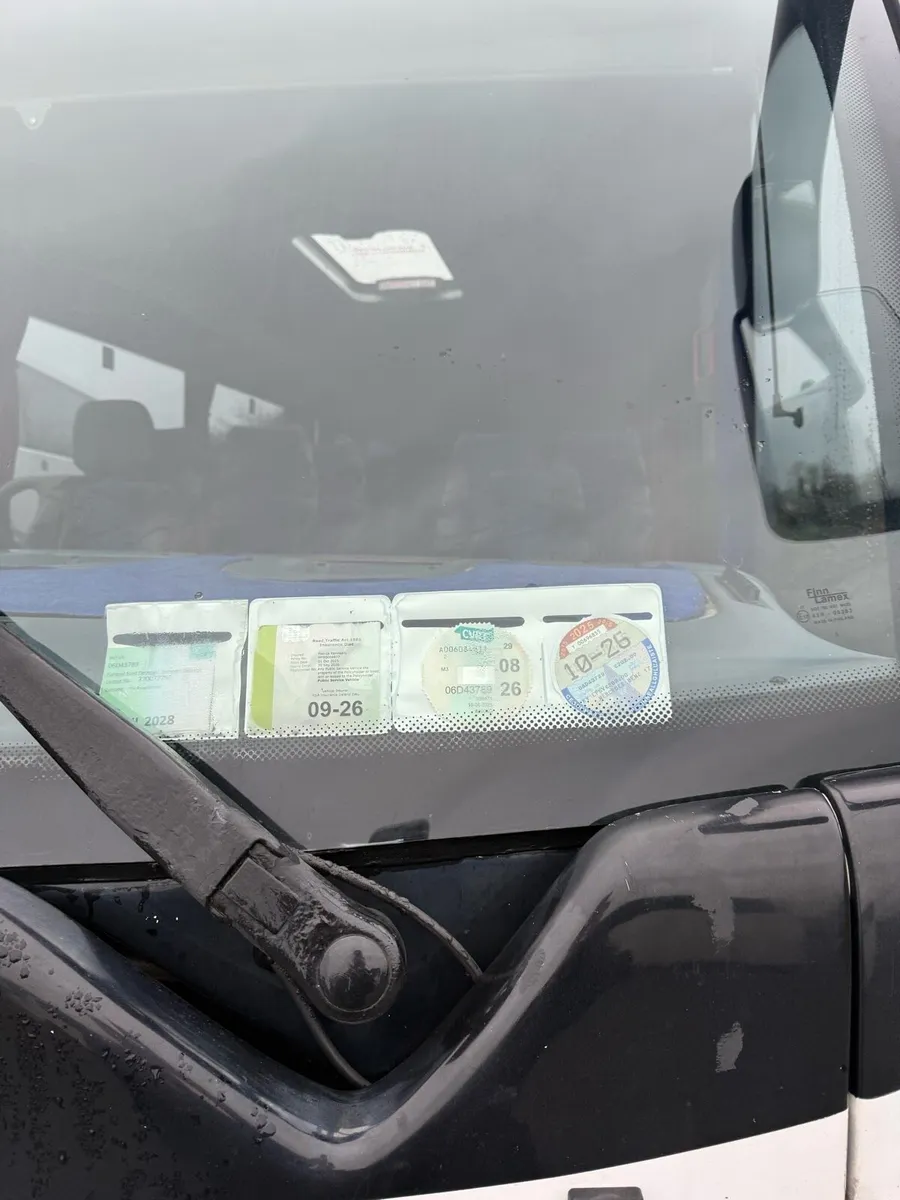 Buses & coaches - Image 3