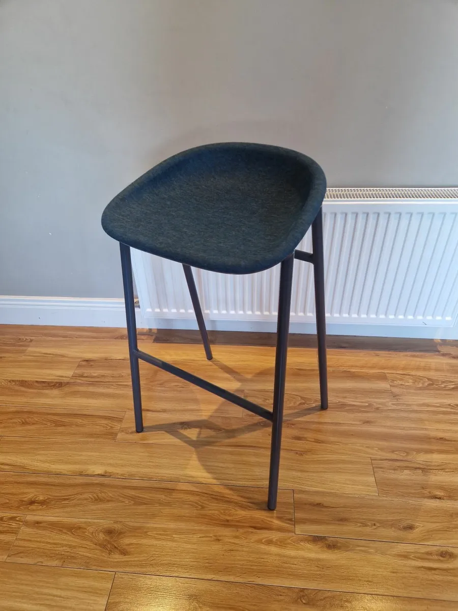 Designer High Stool De Vorm - Image 3