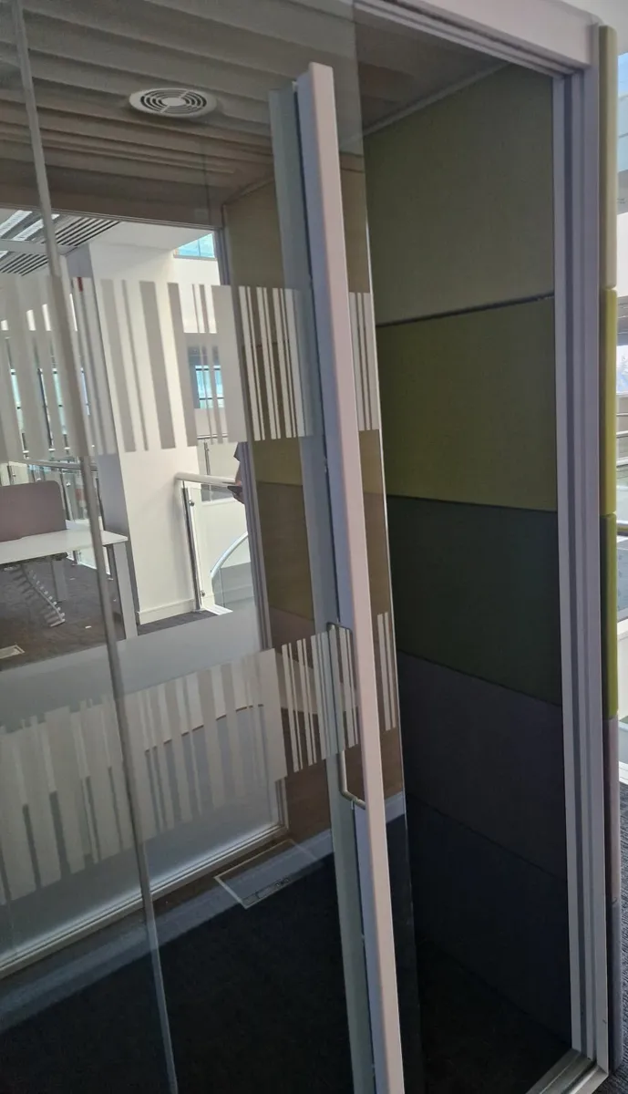 Orangebox Air-20 rectangular acoustic pod - Image 3