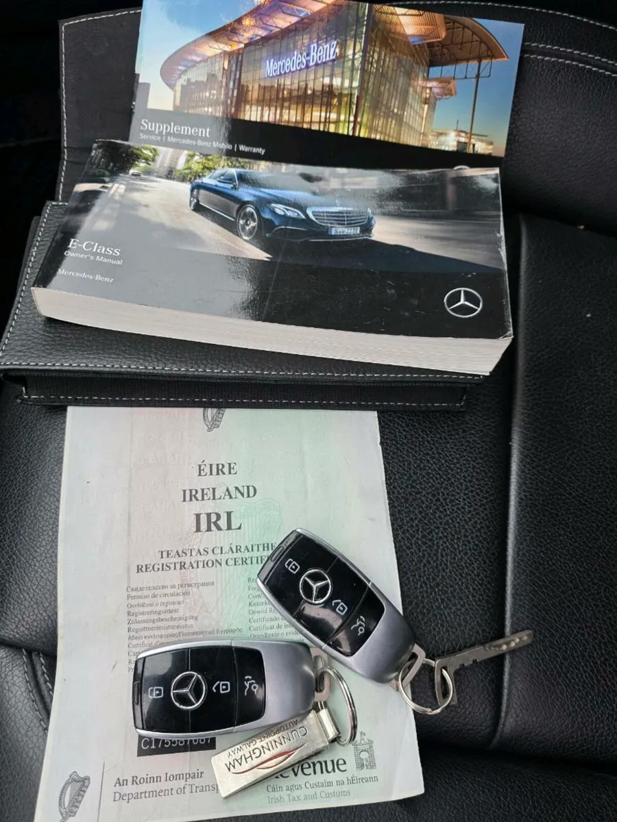 171 Mercedes E-Class - Image 2