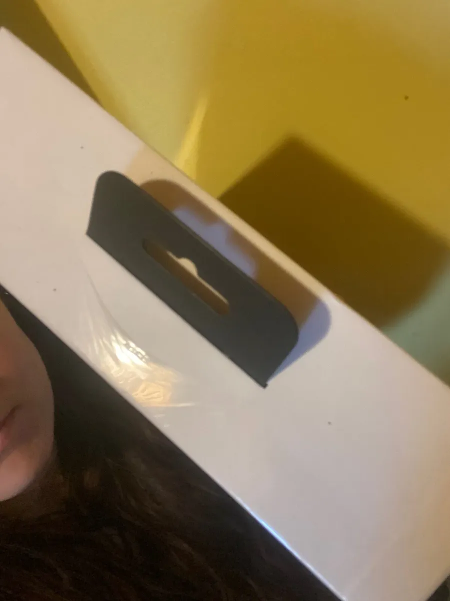 Bang & Olufsen Headphones - Image 3