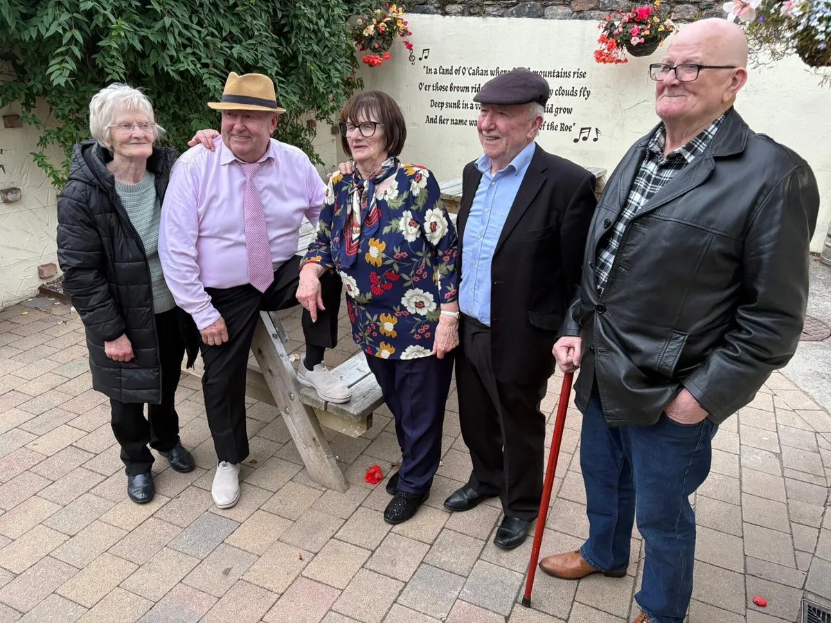 Household goods - Image 1