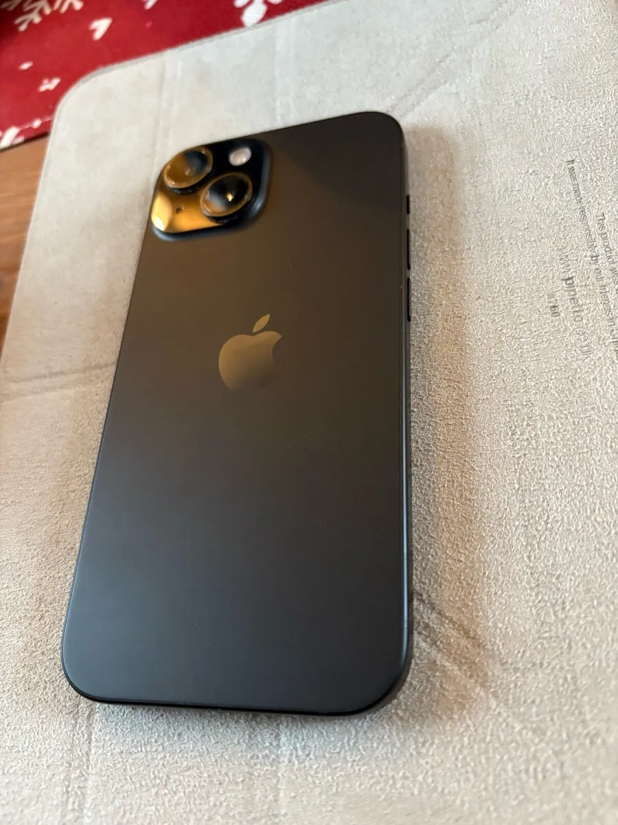 IPhone 15 128gb - Image 1