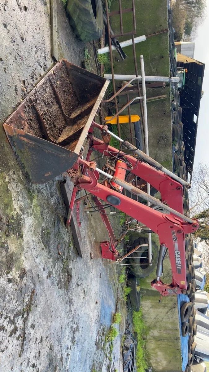 Tractor loader-WANTED - Image 3