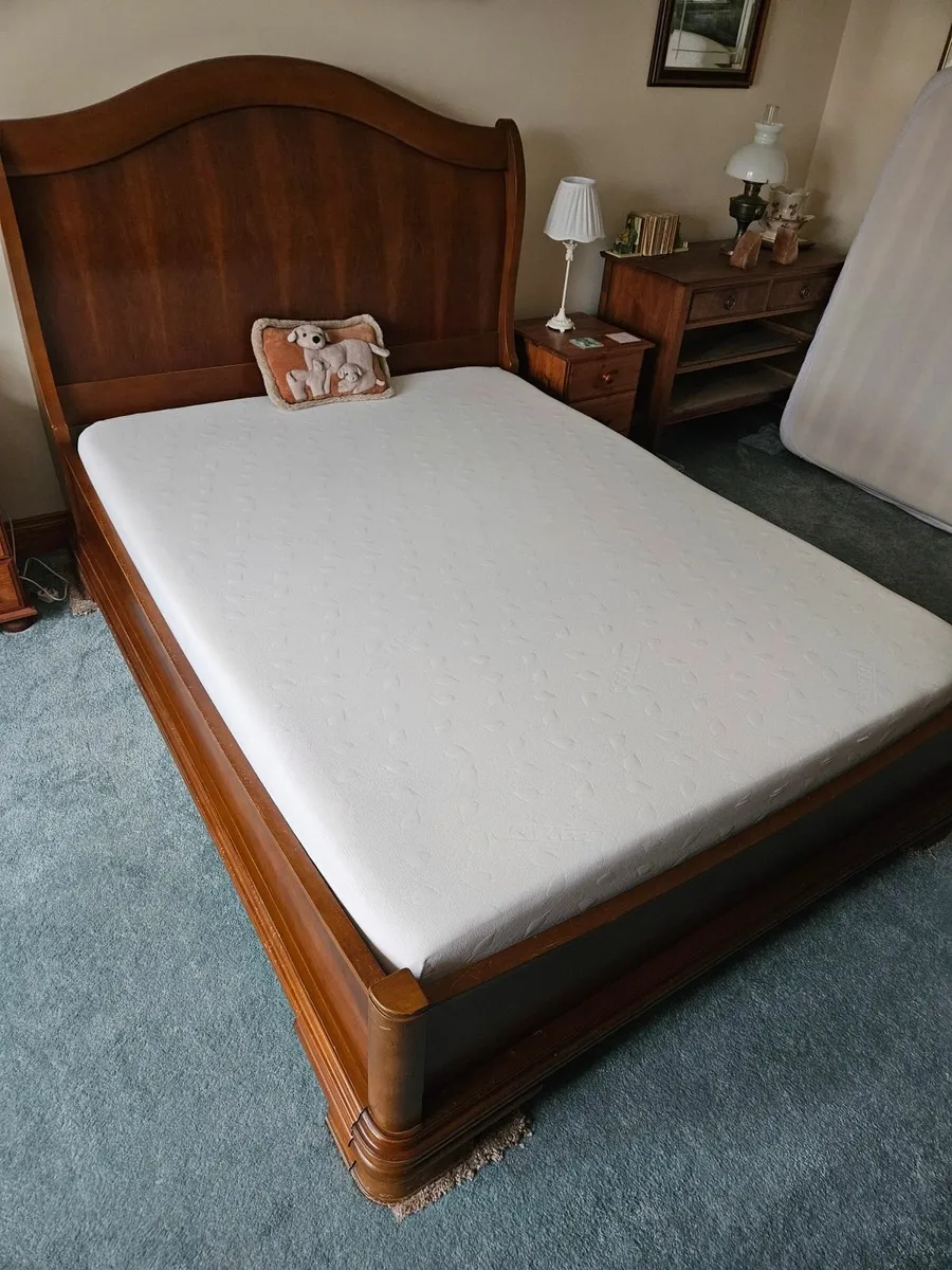 King Size Wooden Sleigh Bed - Image 1