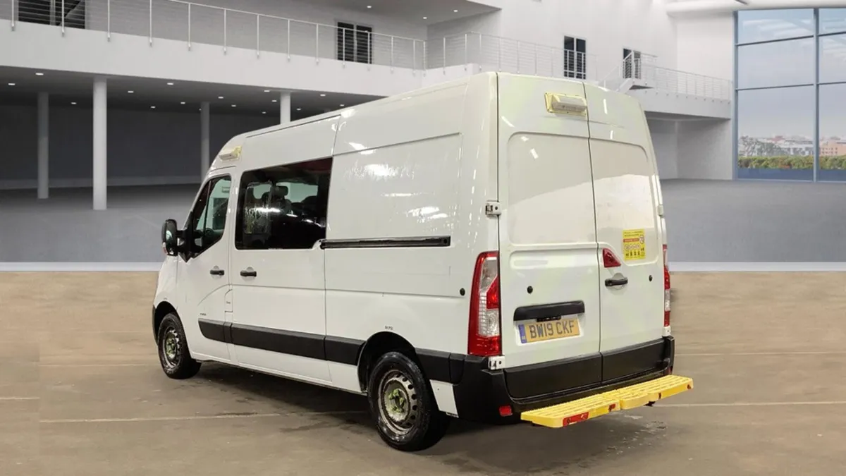 OUTSTANDING 2019 VAUXHALL MOVANO MESS UNIT - Image 4