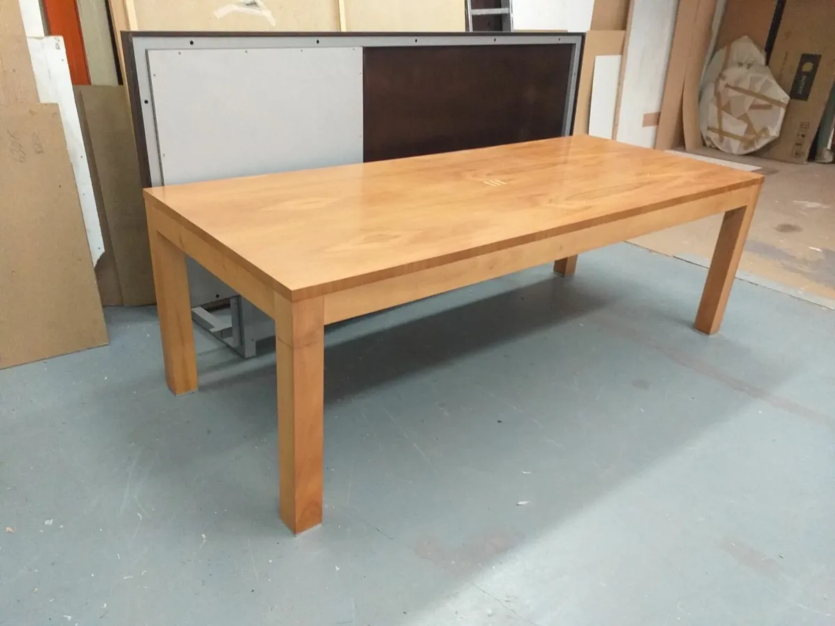 Large dining table L240cm - Image 4