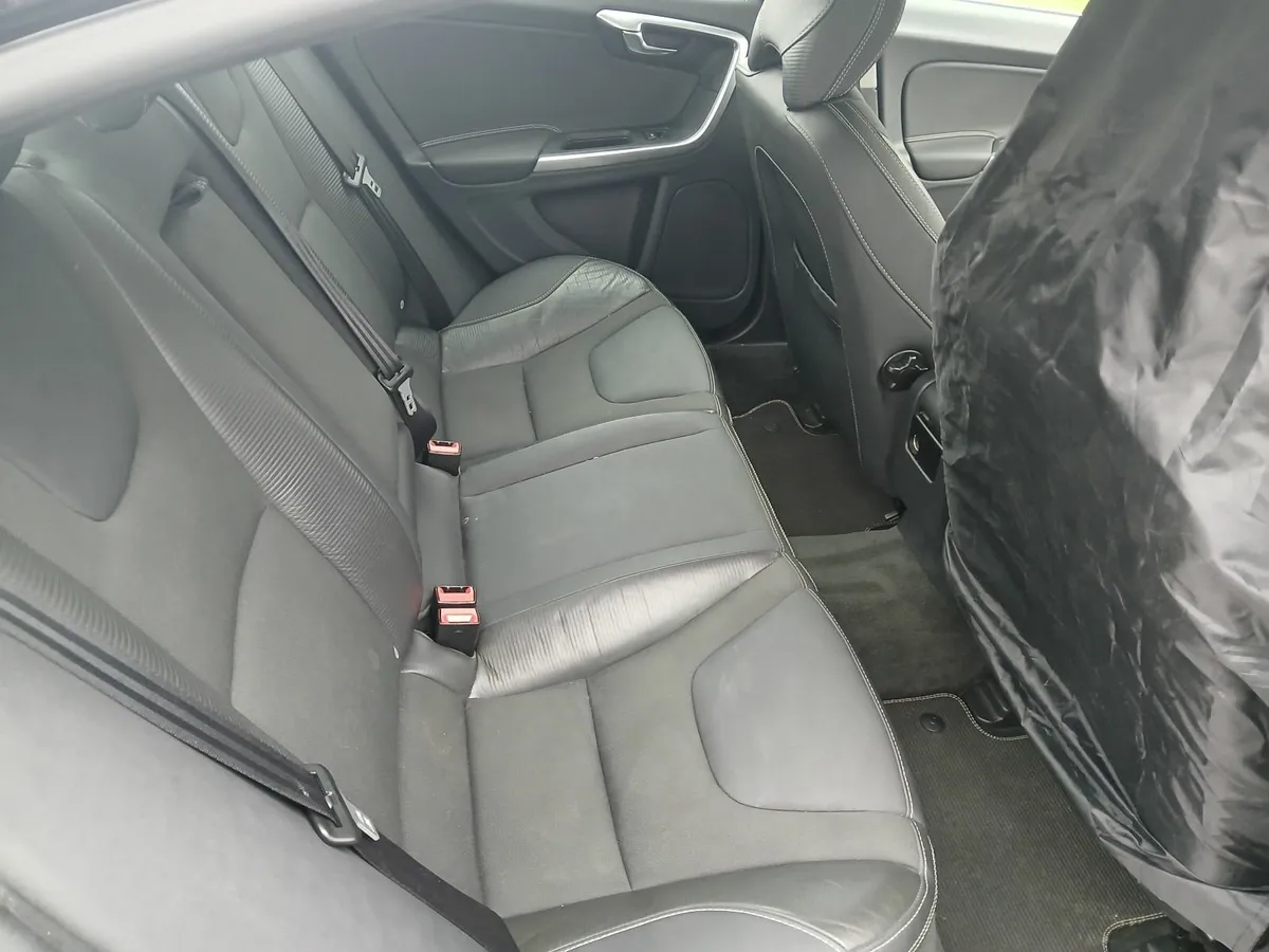 Volvo S60 2011 - Image 3